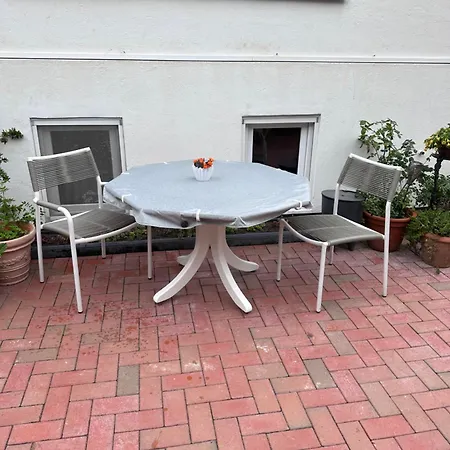 Couette-café Souterrain Im Geteviertel Brême